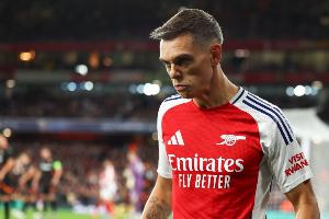 泰晤士报：特罗萨德与费内巴切谈妥3年合同，枪手要价约2000万镑