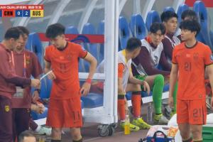 2场比赛3人首秀！韩鹏飞战沙特首秀，塞鸟、王钰栋今天首秀