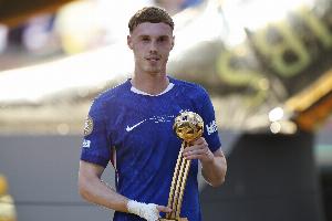 世俱杯买球-帕尔默世俱杯签名球衣拍出超2.7万镑天价，仅其球衣成交纪录第二